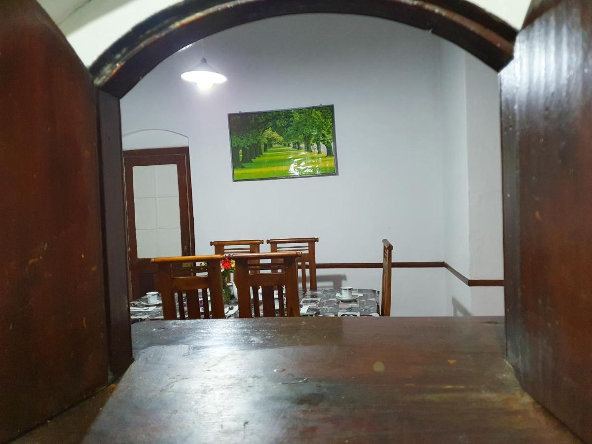 Hotel Ruchi House Nuwara Eliya Exterior foto